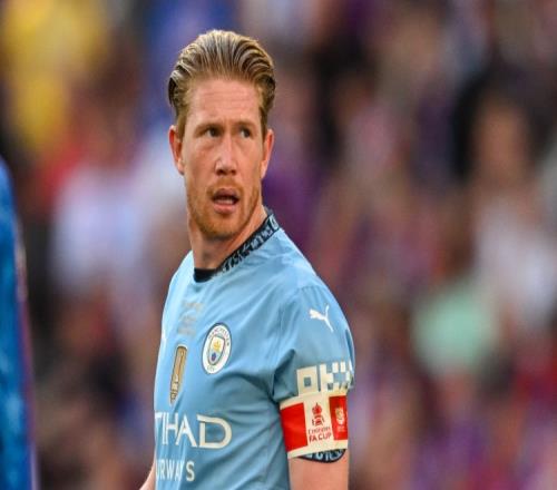 美国演员约翰尼-德普现场观看博卡比赛，并与里克尔梅合影